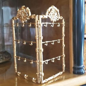 RARE Joan Rivers Classic Collection Jewelry Egg Frame/Stand Holder, gold color